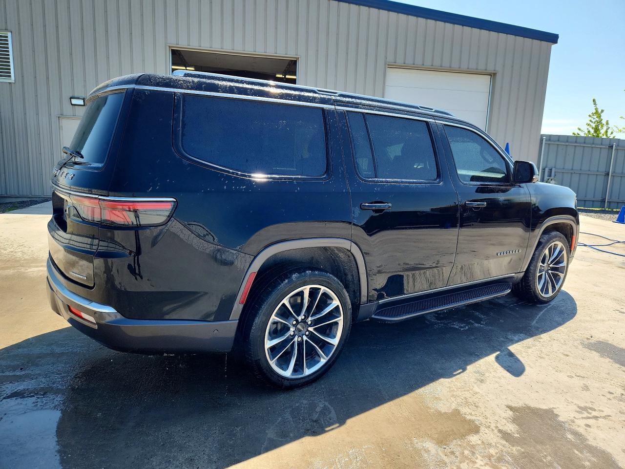2022 JEEP Wagoneer