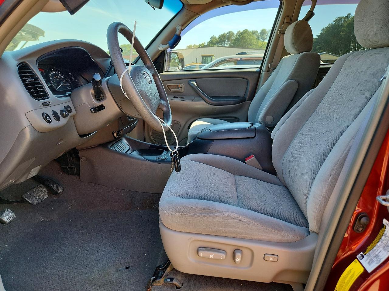 2006 TOYOTA Sequoia