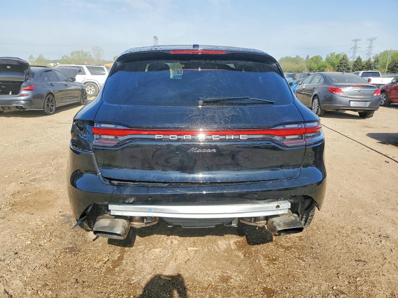2022 PORSCHE Macan