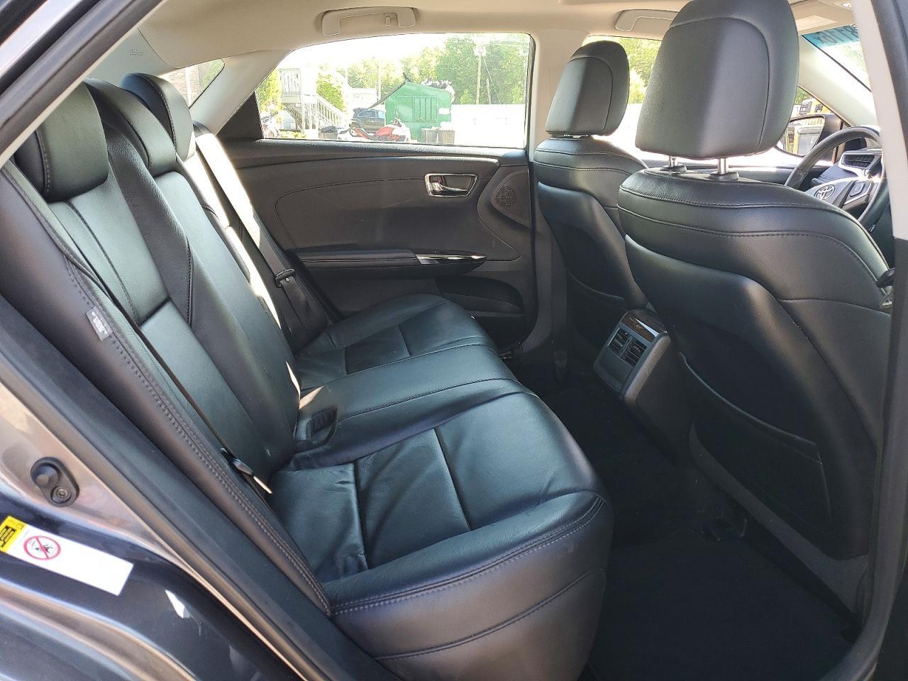 2013 TOYOTA Avalon