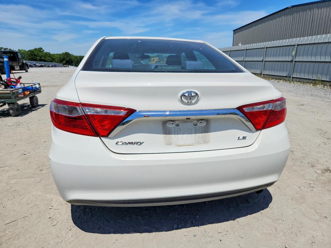 2015 TOYOTA CAMRY