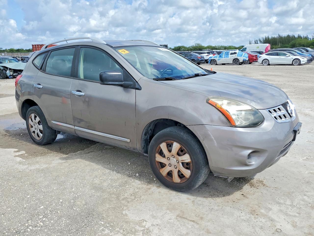 2015 NISSAN ROGUE
