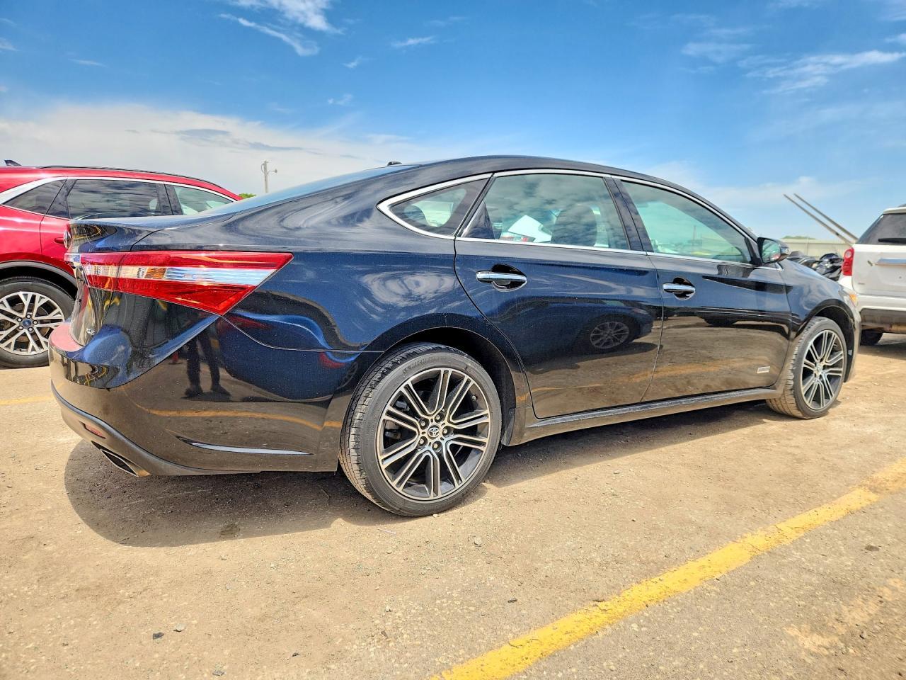 2015 TOYOTA Avalon
