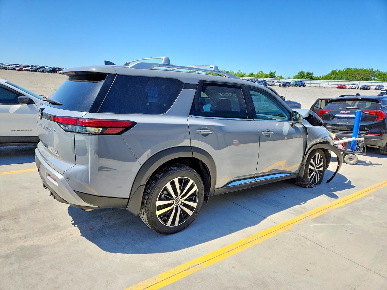 2025 NISSAN PATHFINDER