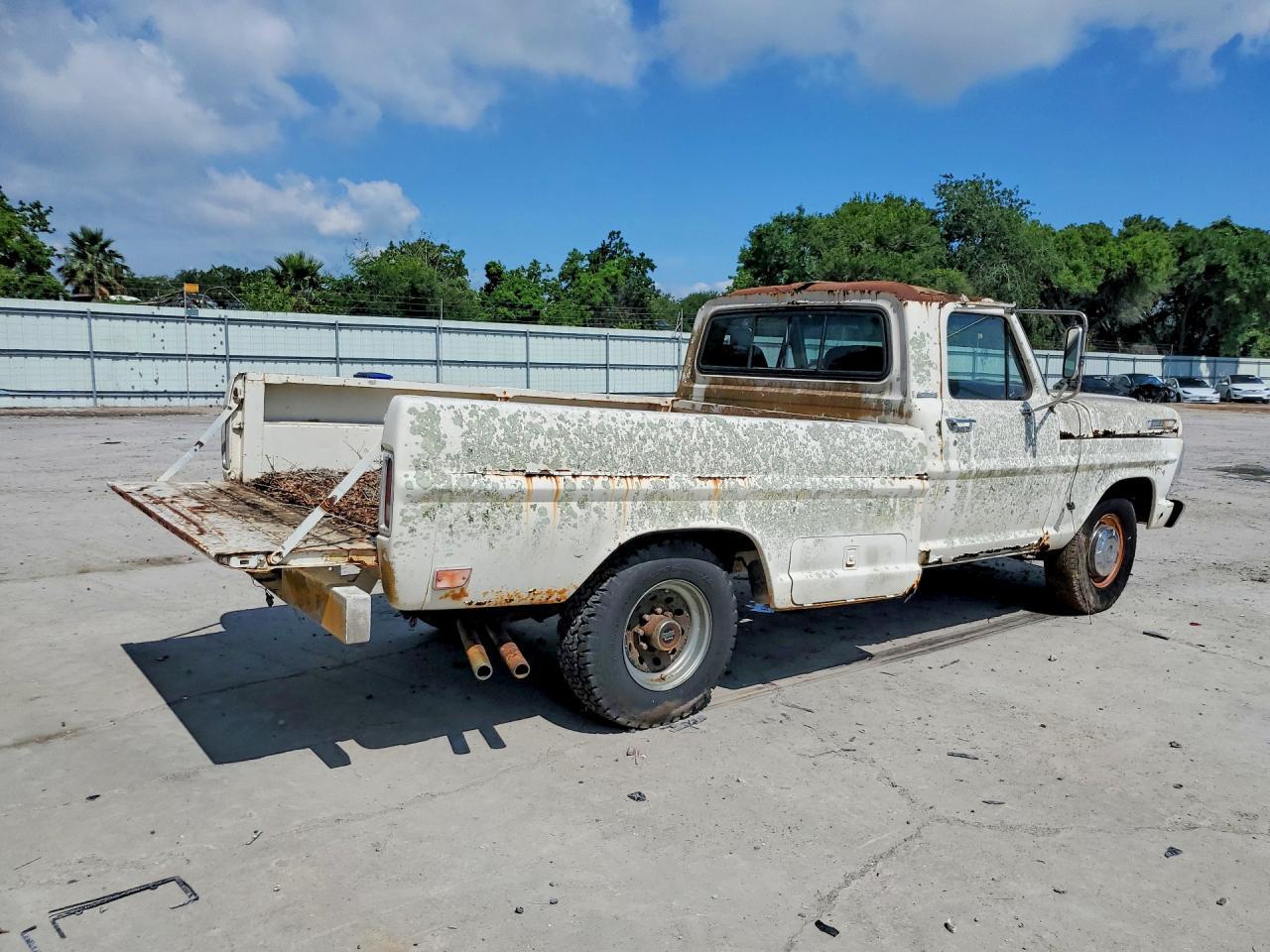 1968 FORD F-250