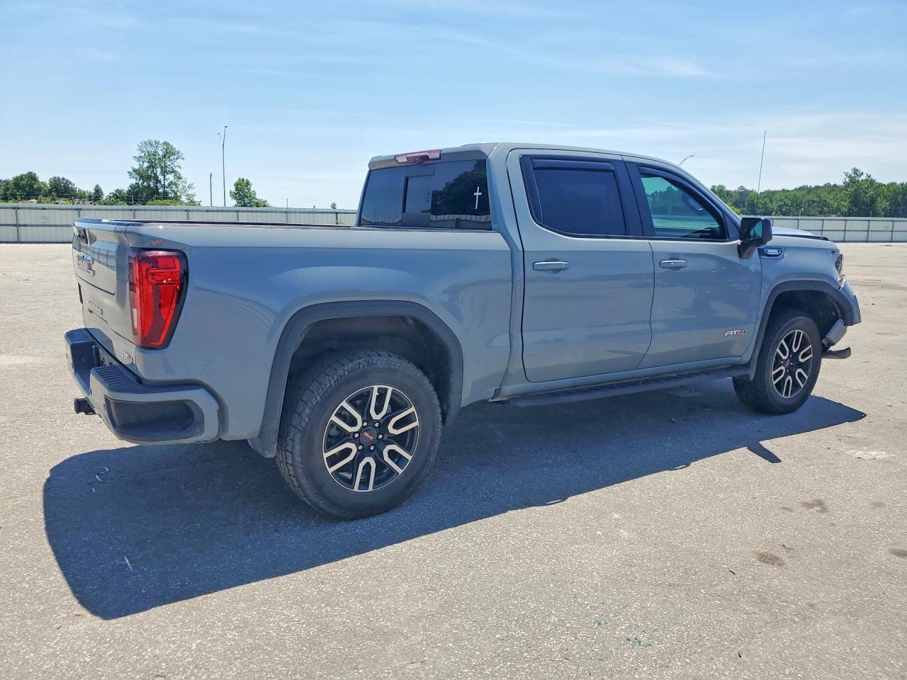 2024 GMC Sierra