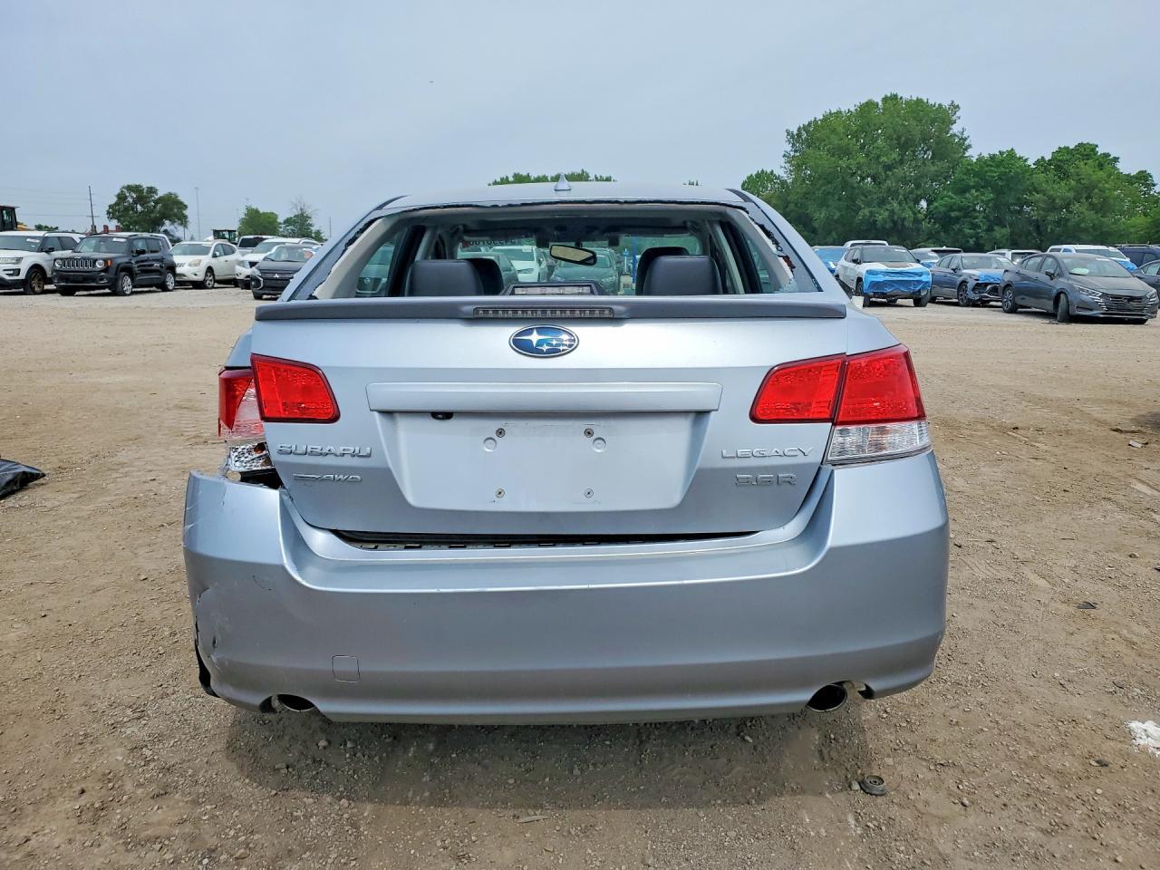 2013 SUBARU Legacy