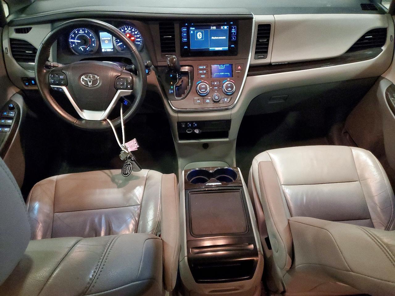 2015 TOYOTA SIENNA