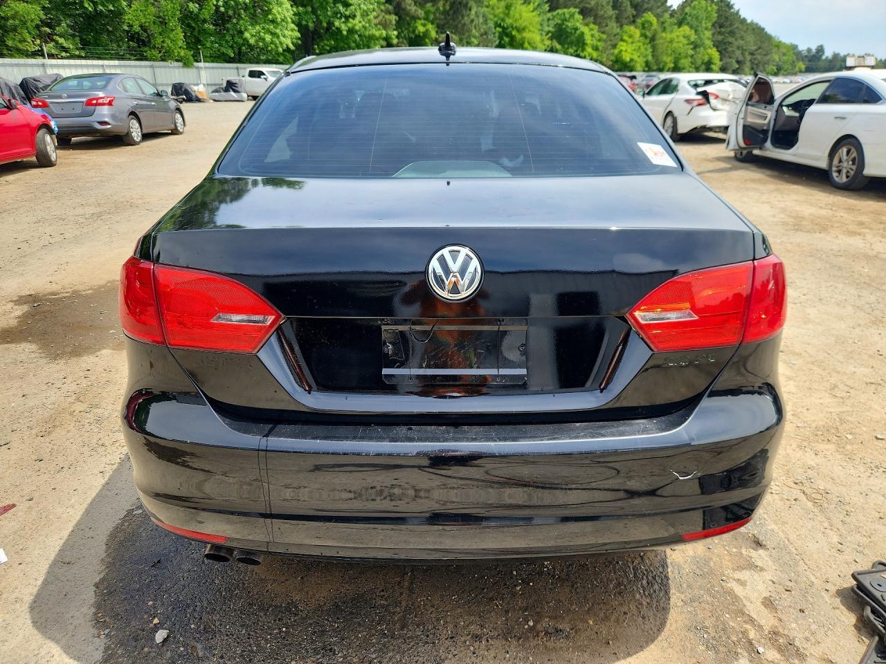 2012 VOLKSWAGEN JETTA