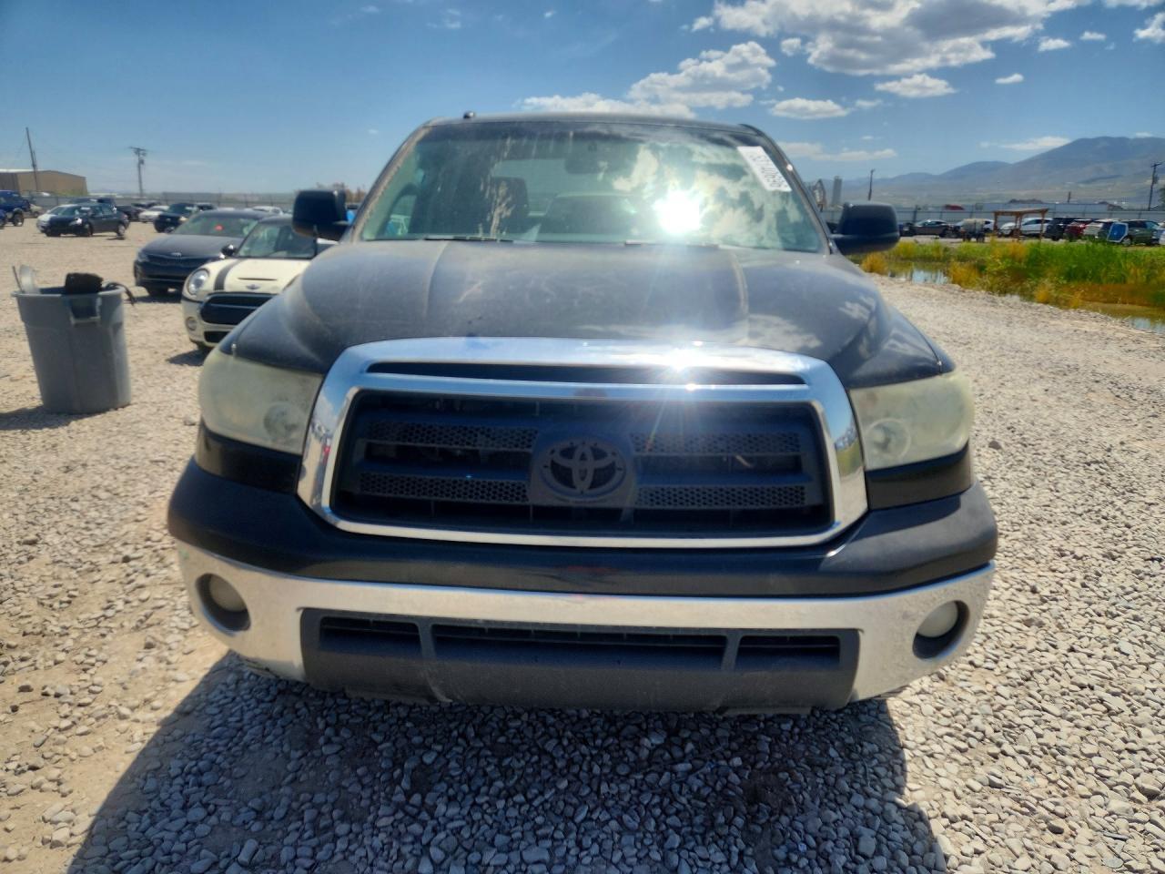 2011 TOYOTA TUNDRA