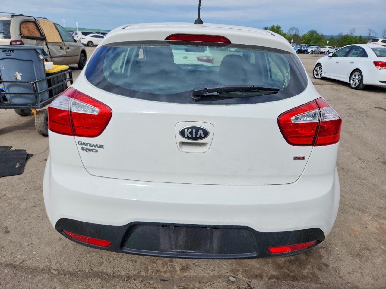 2015 KIA RIO