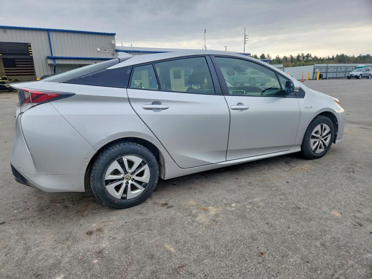 2017 TOYOTA PRIUS