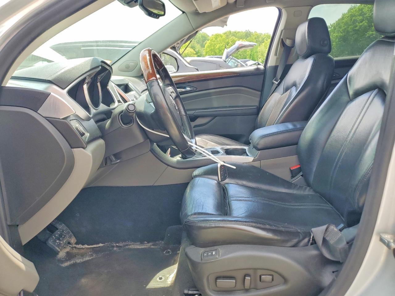 2011 CADILLAC SRX