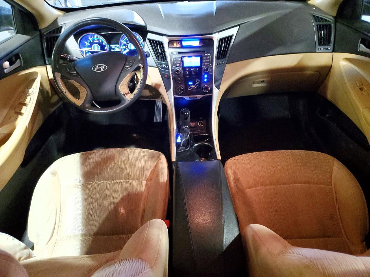 2011 HYUNDAI SONATA