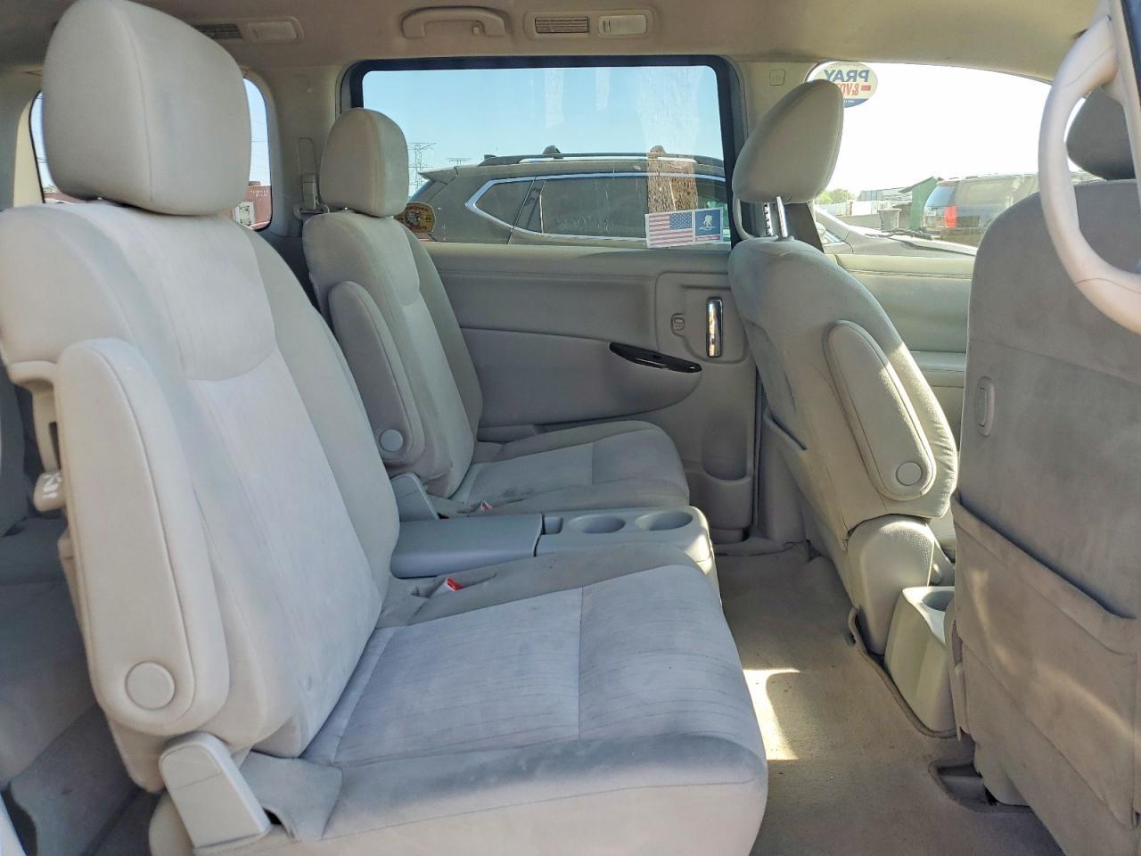 2013 NISSAN Quest