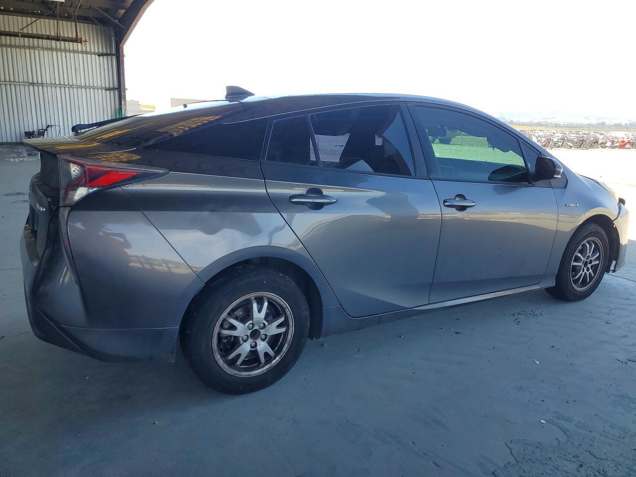 2016 TOYOTA PRIUS