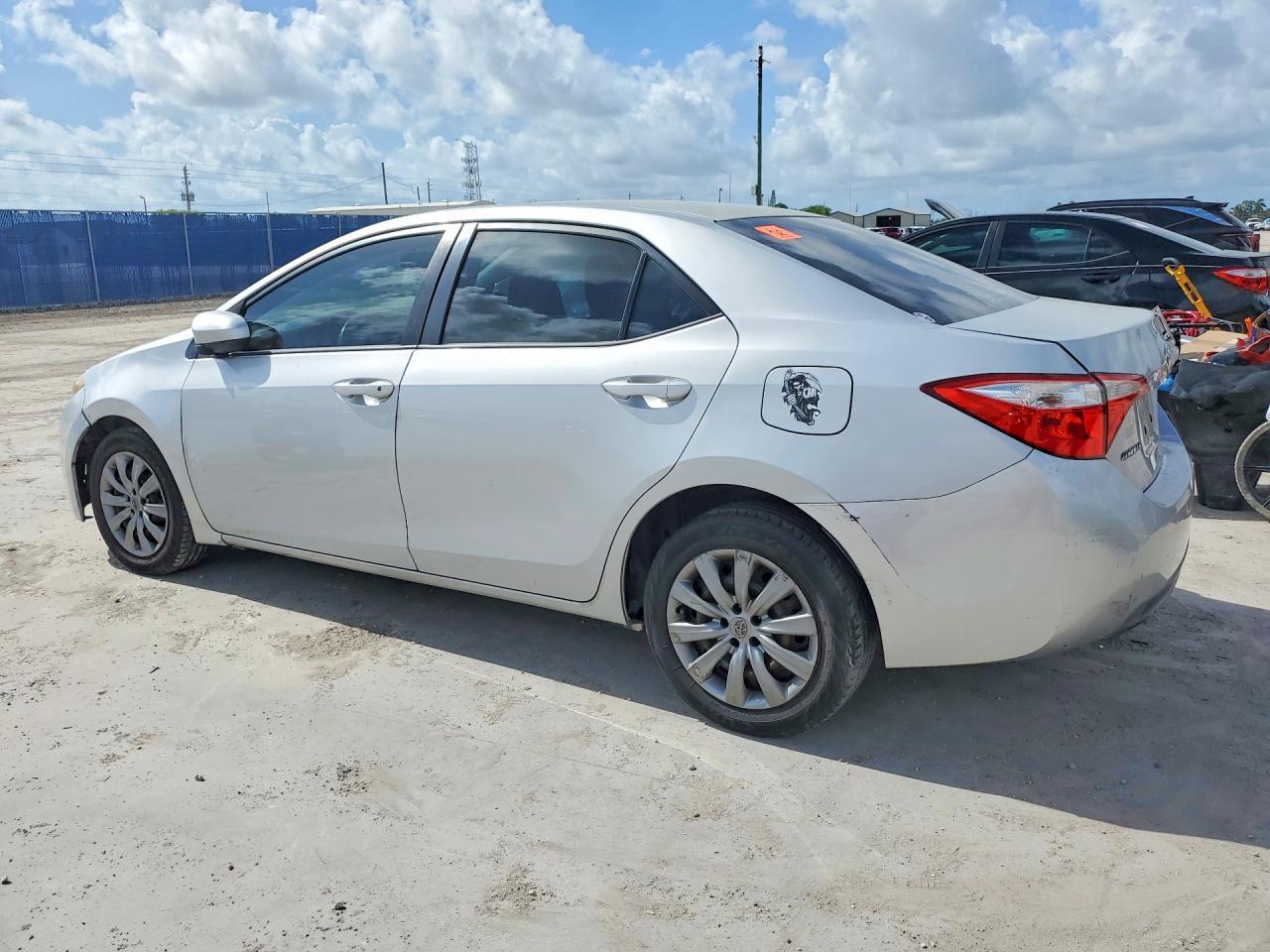 2015 TOYOTA COROLLA