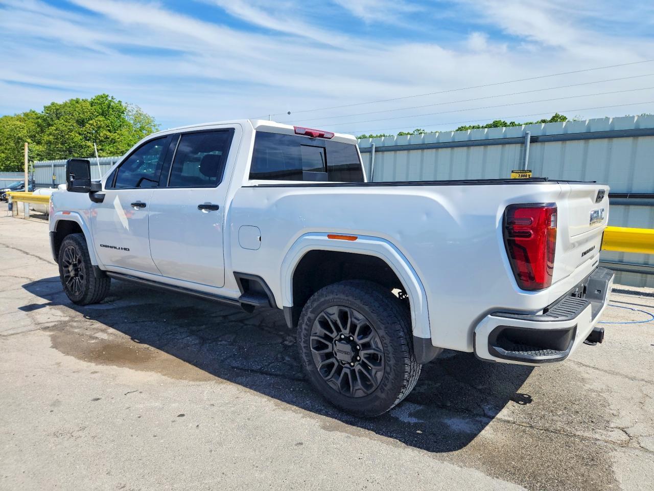 2024 GMC Sierra