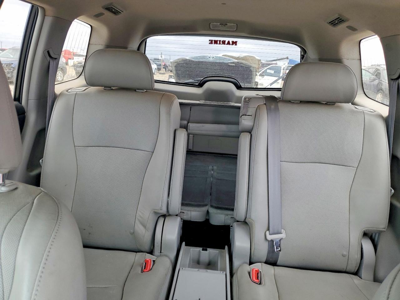 2013 TOYOTA HIGHLANDER