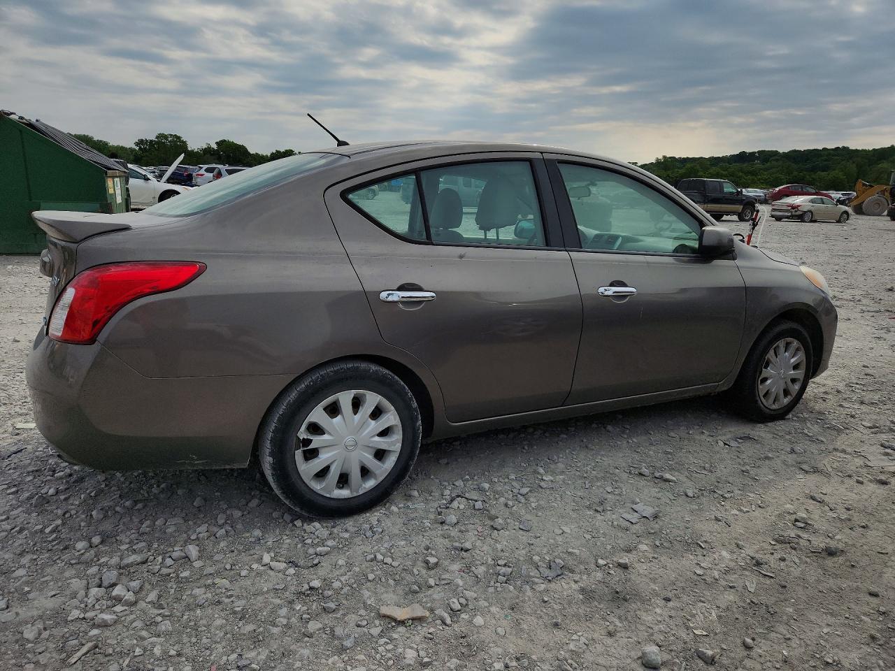 2014 NISSAN VERSA