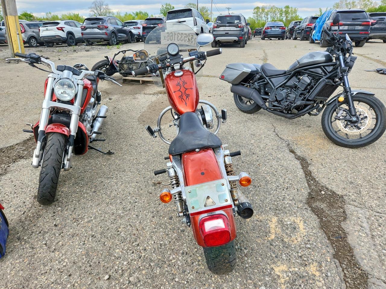 2005 HARLEY-DAVIDSON Xl883