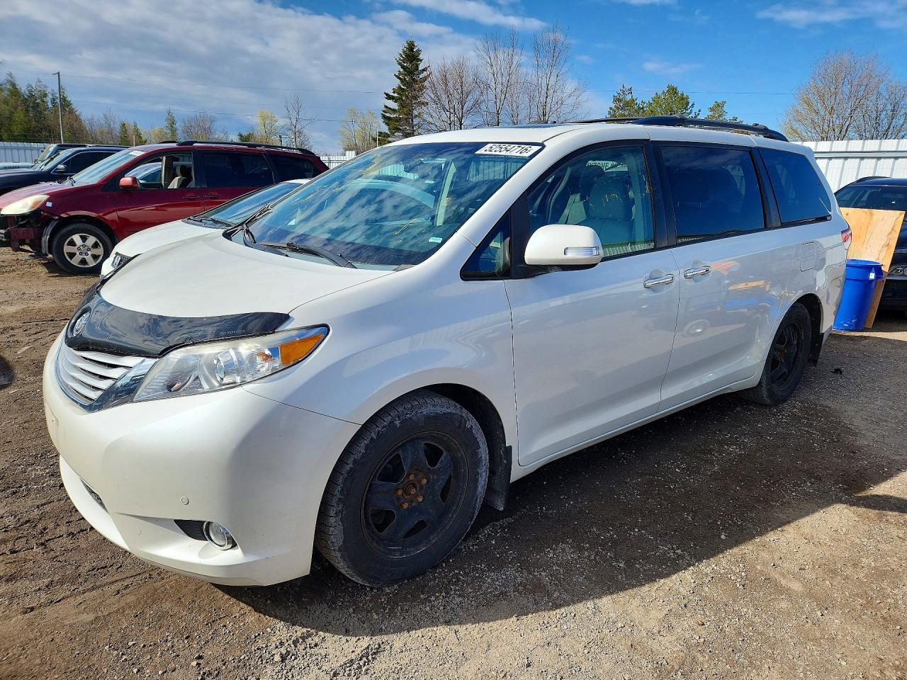 2013 TOYOTA SIENNA