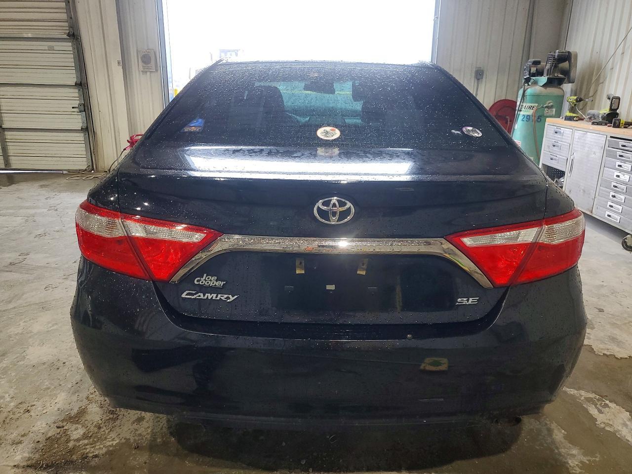 2016 TOYOTA CAMRY