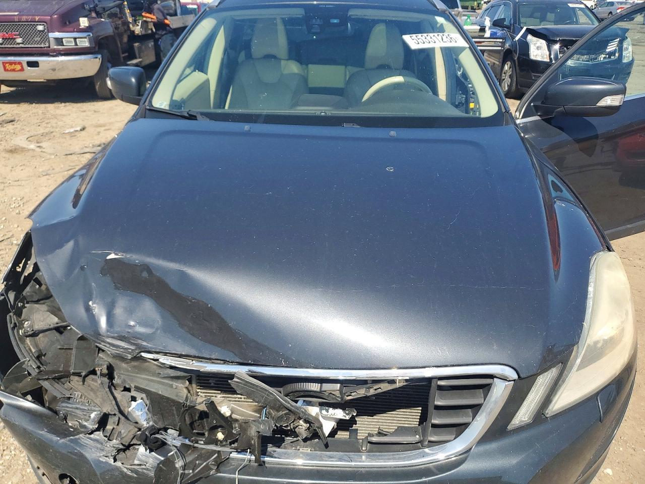 2011 VOLVO XC60