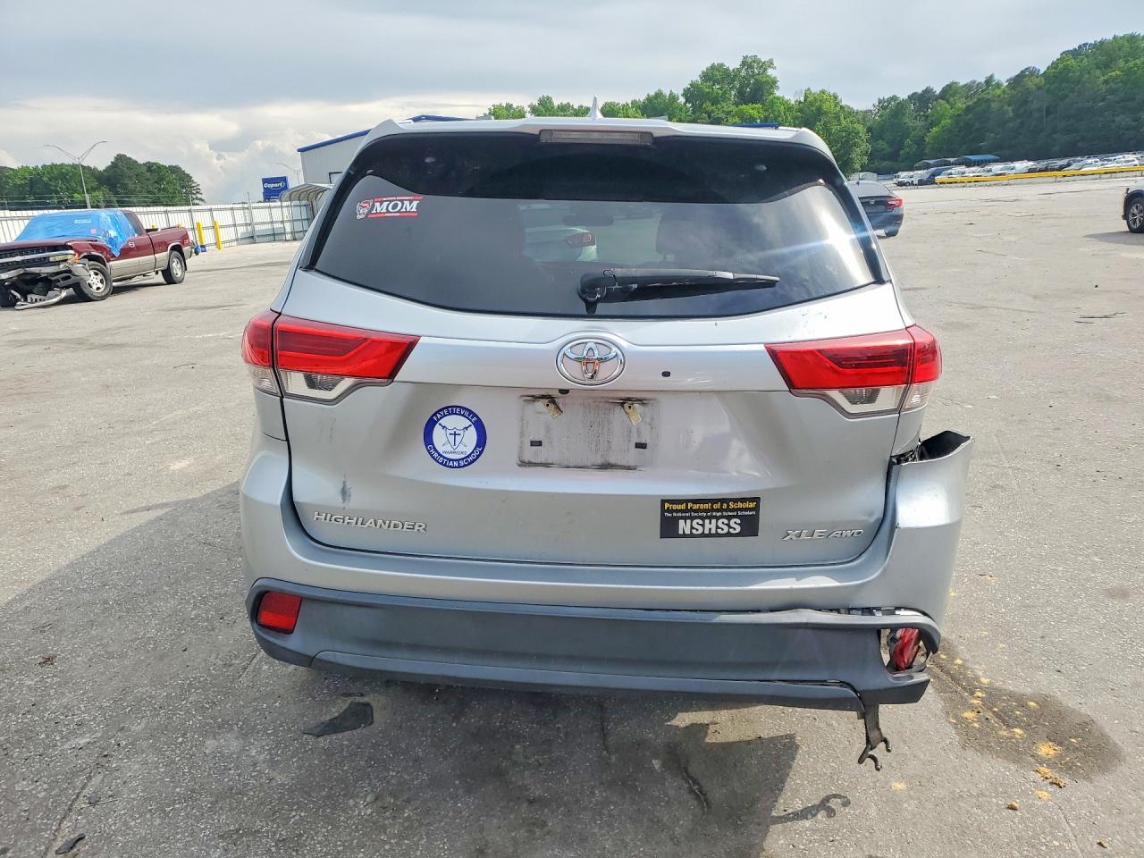 2019 TOYOTA HIGHLANDER