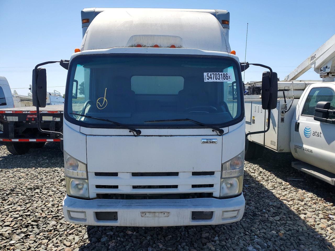 2009 ISUZU NPR