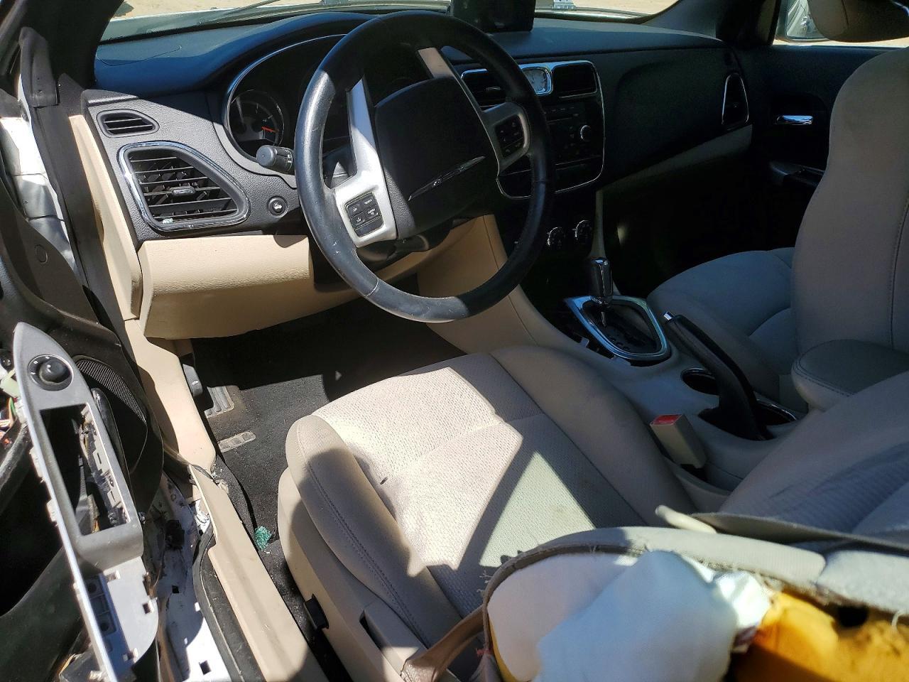 2013 CHRYSLER 200