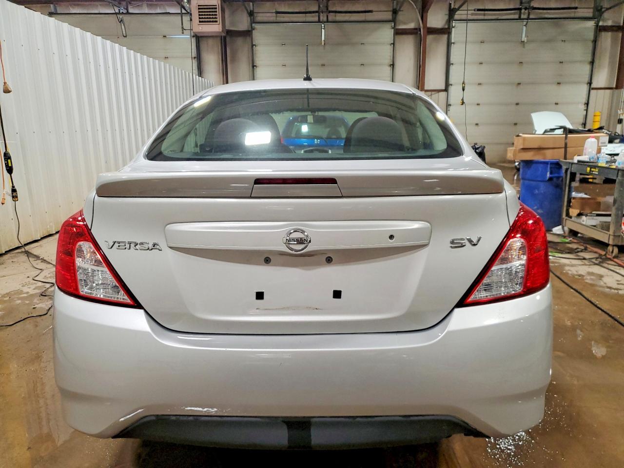 2017 NISSAN VERSA