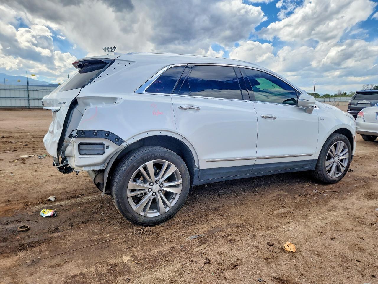 2023 CADILLAC XT5