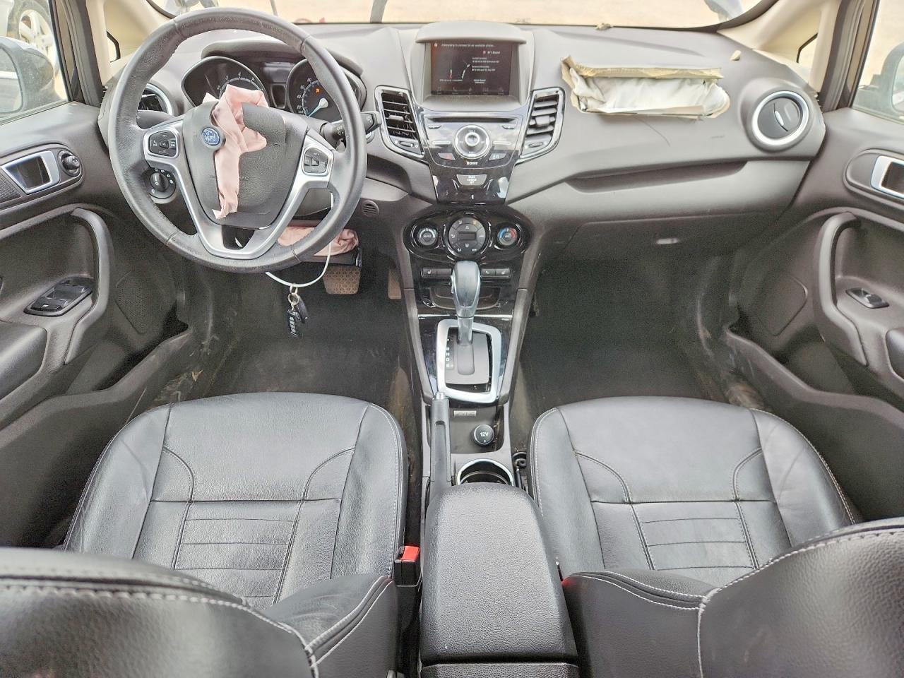 2016 FORD Fiesta