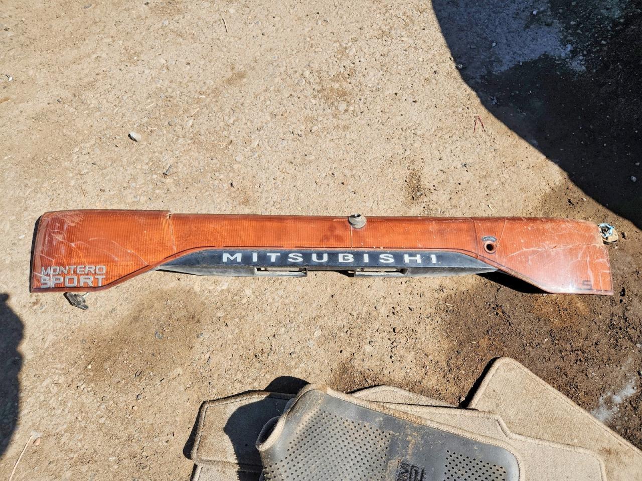 2003 MITSUBISHI Montero