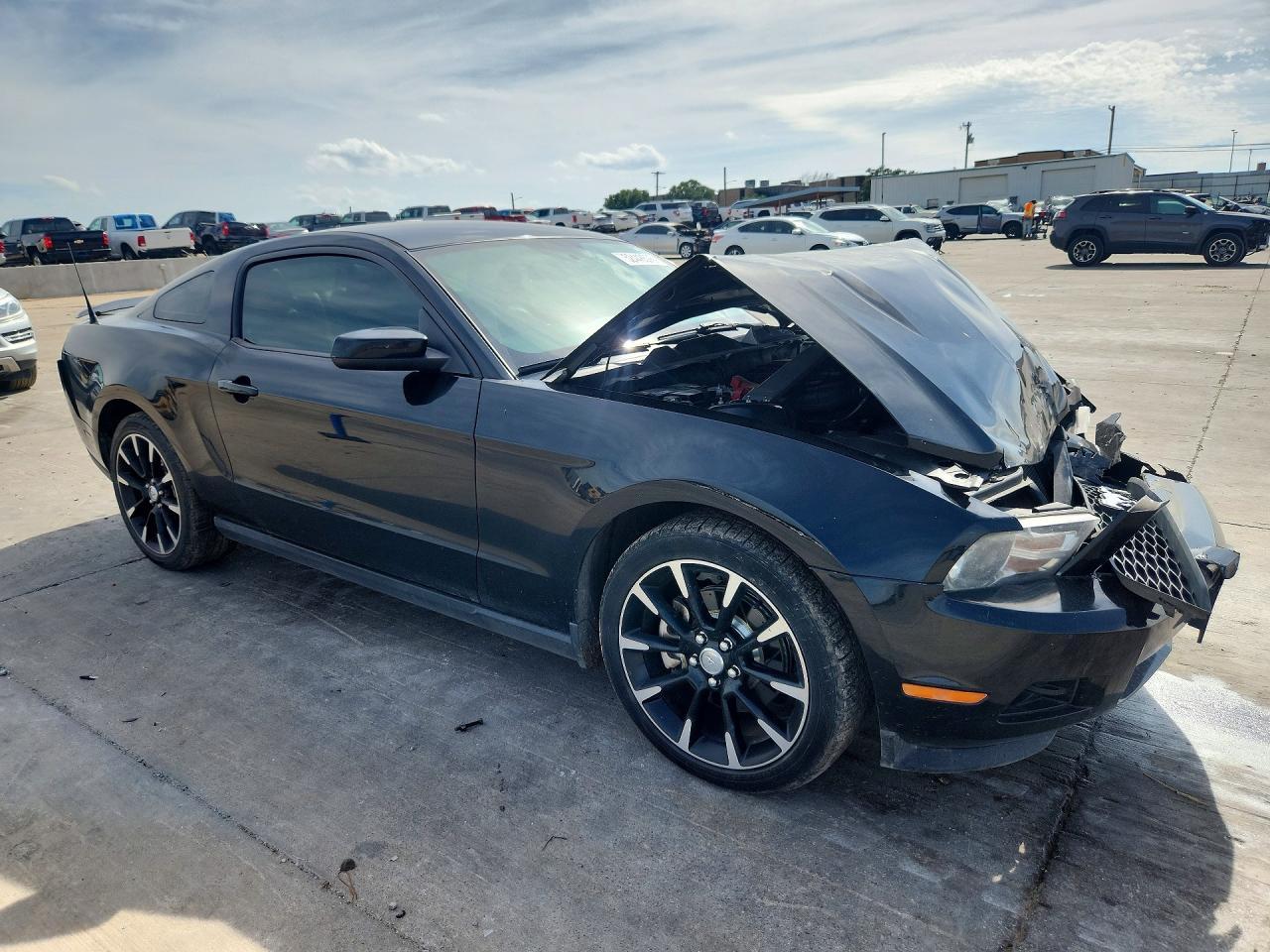 2011 FORD MUSTANG
