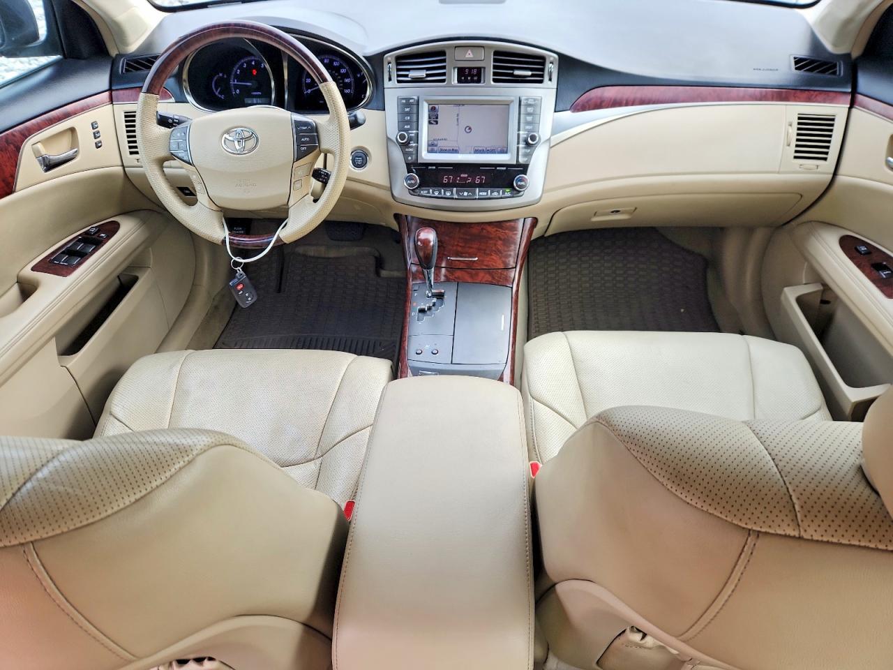 2012 TOYOTA Avalon