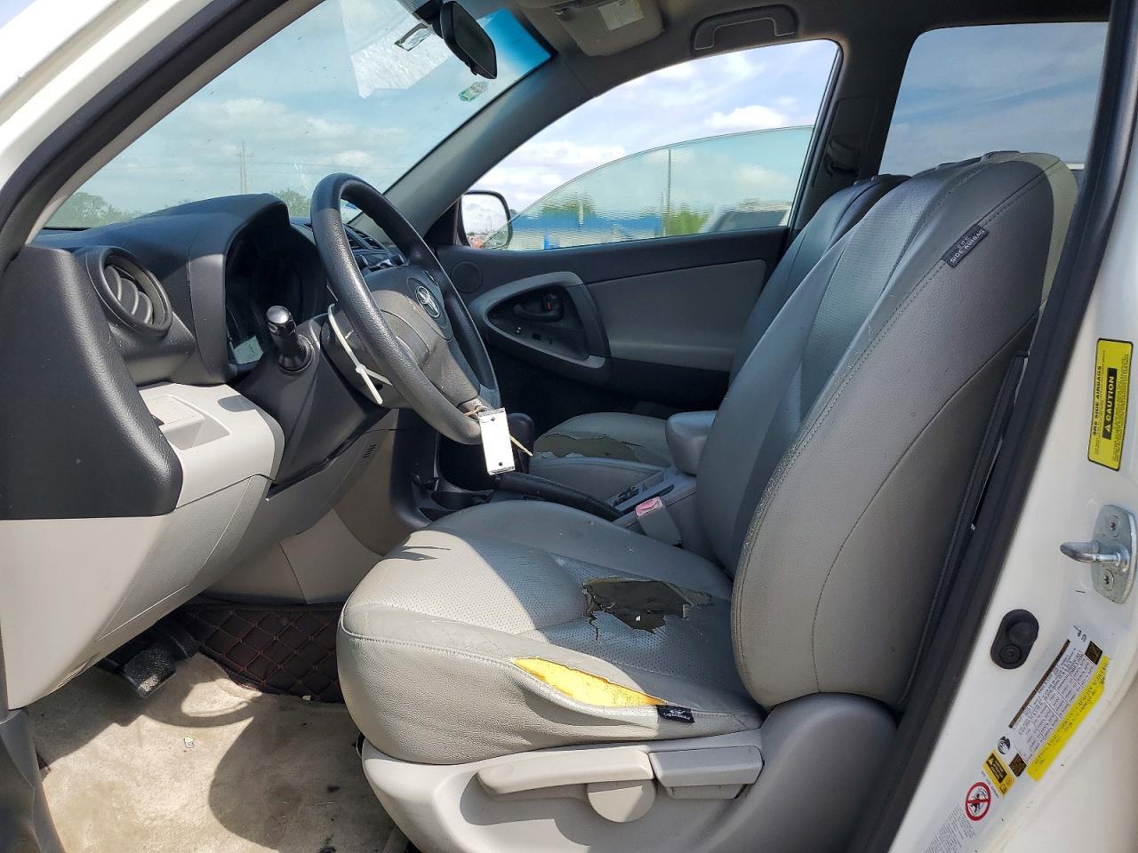 2011 TOYOTA RAV4