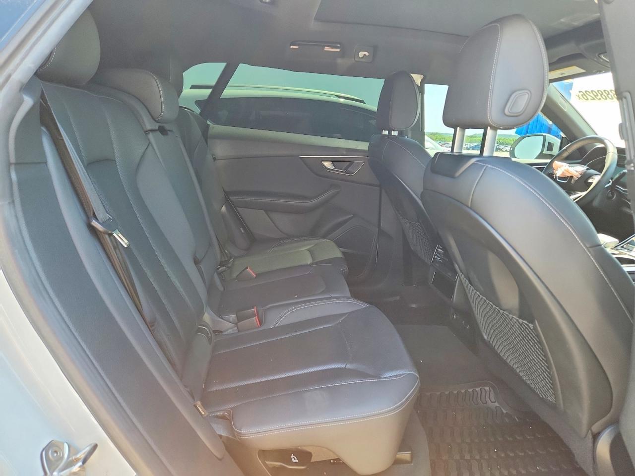2023 AUDI Q8