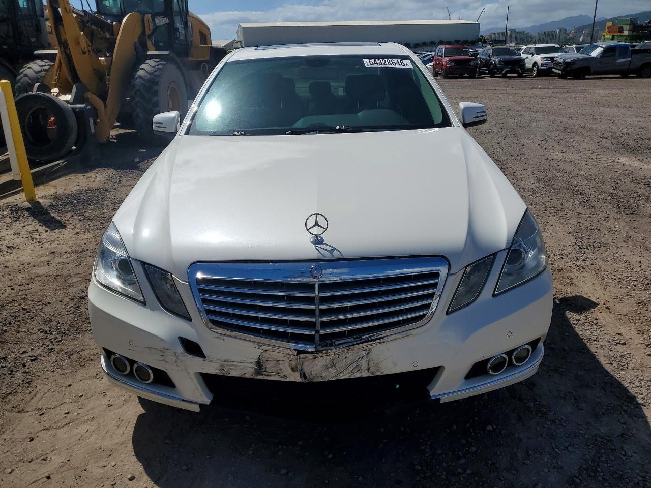 2011 MERCEDES-BENZ E-Class