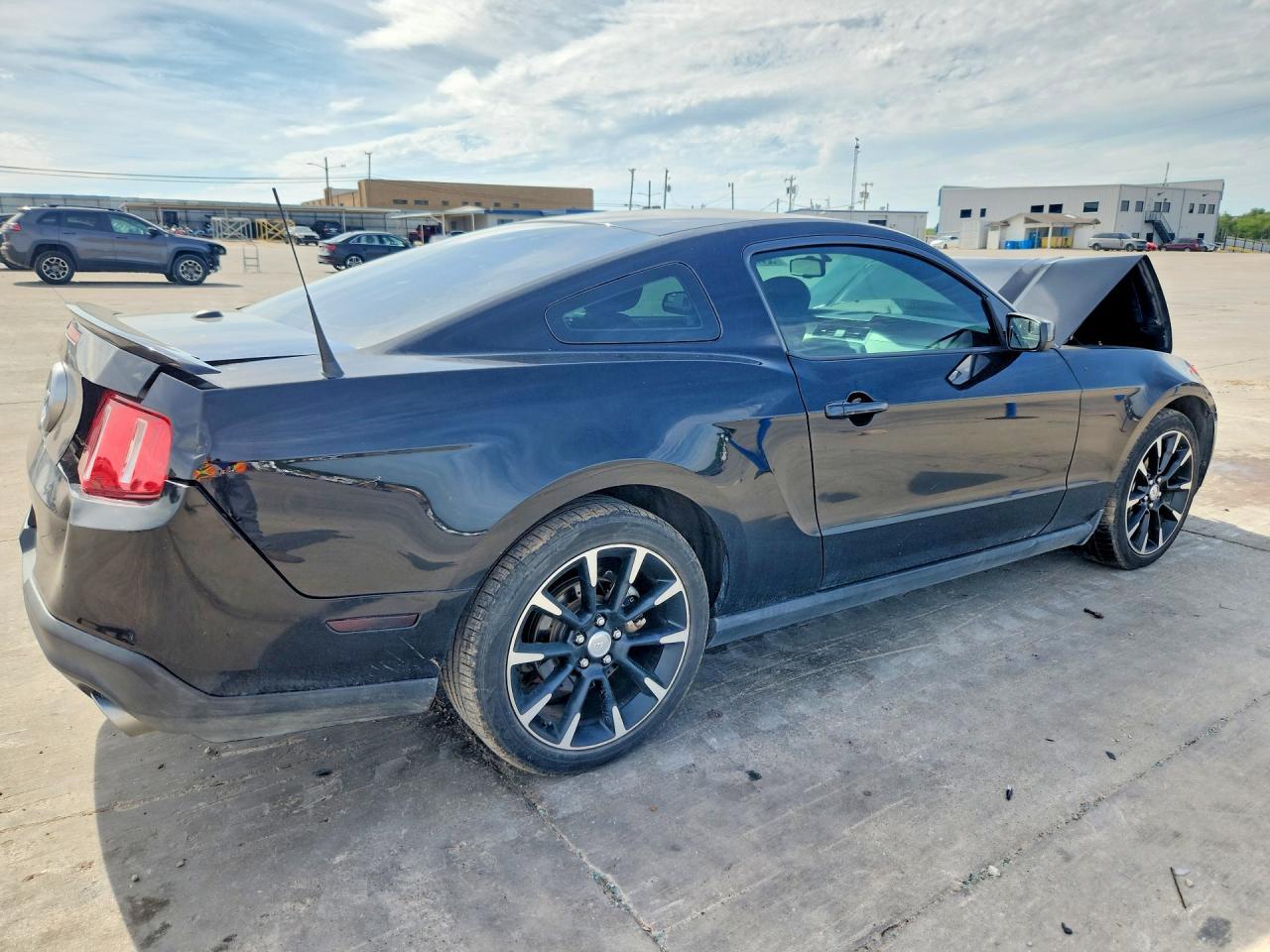 2011 FORD MUSTANG
