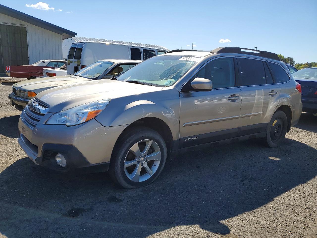 2014 SUBARU Outback
