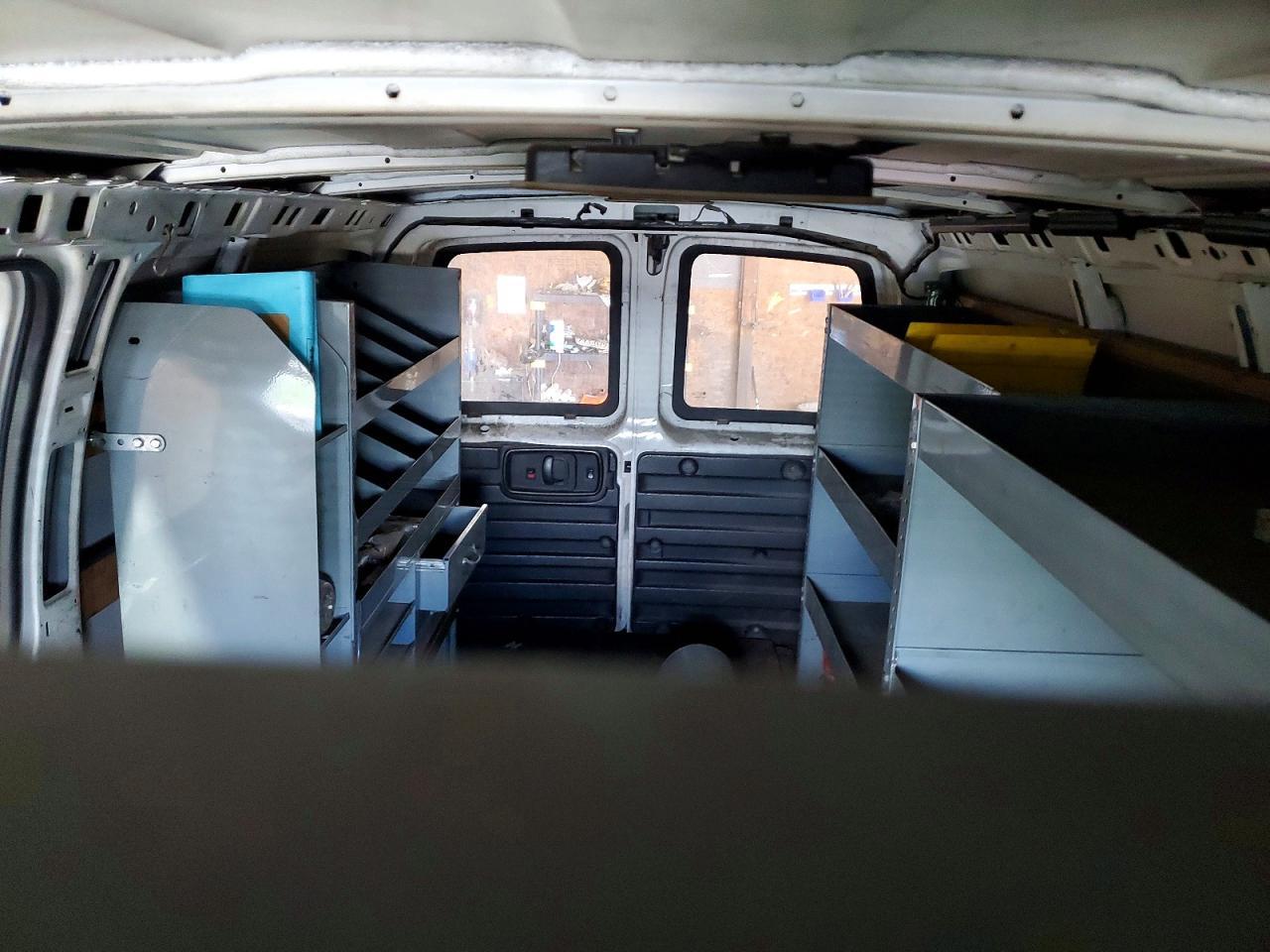 2016 GMC Savana