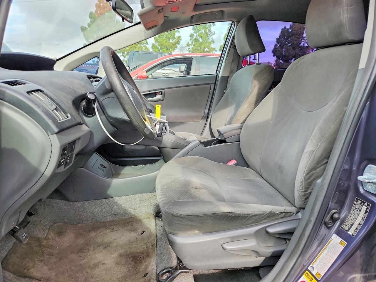 2011 TOYOTA PRIUS