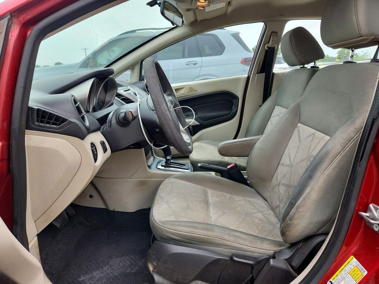 2013 FORD Fiesta