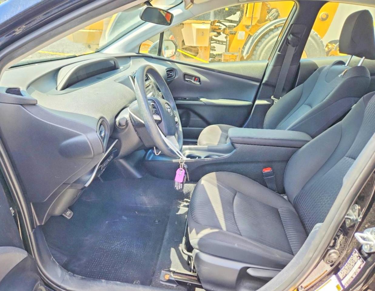 2017 TOYOTA PRIUS