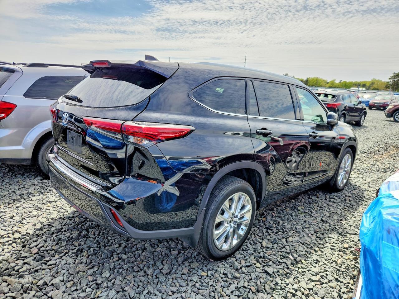 2021 TOYOTA HIGHLANDER