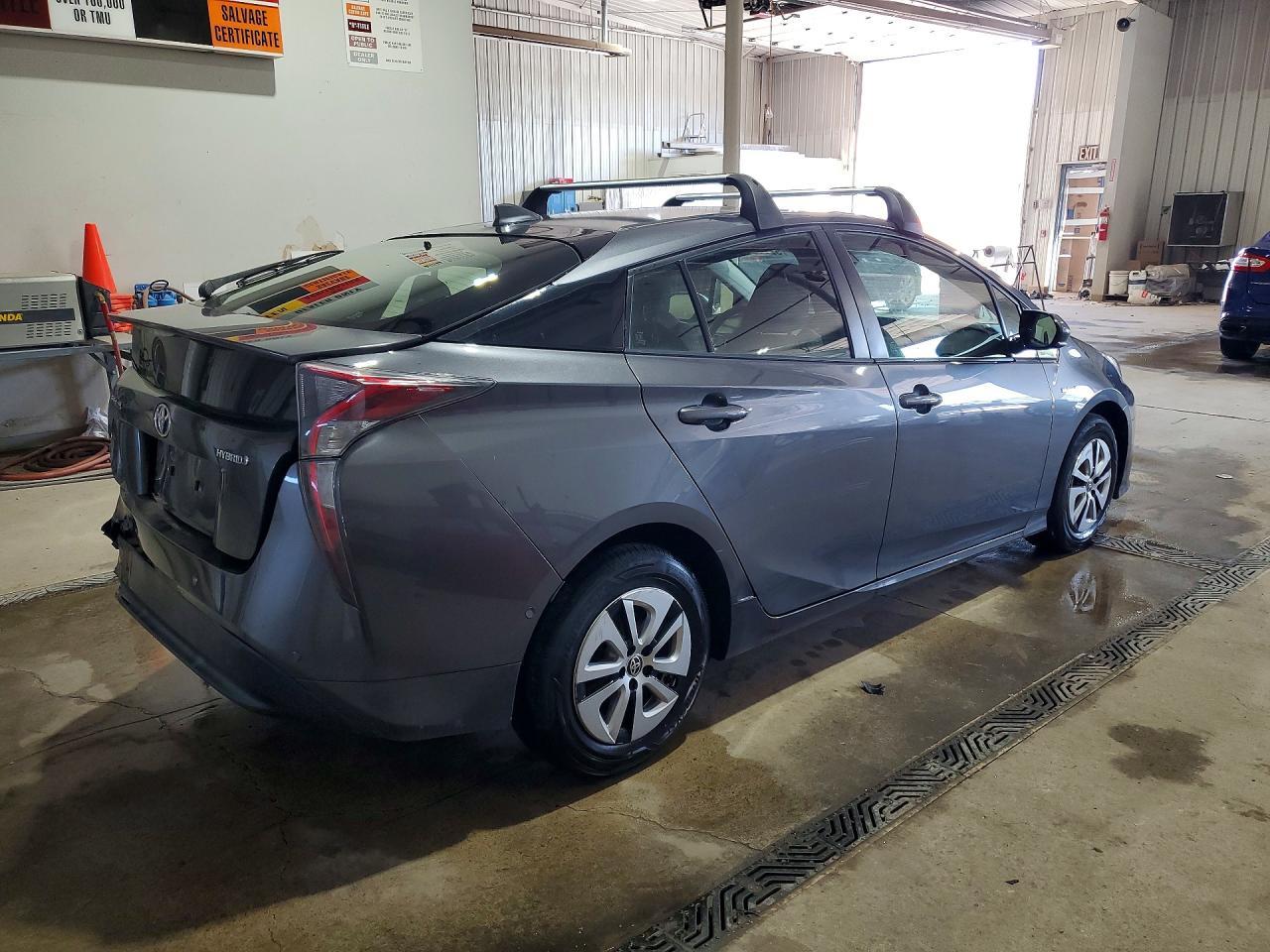 2017 TOYOTA PRIUS