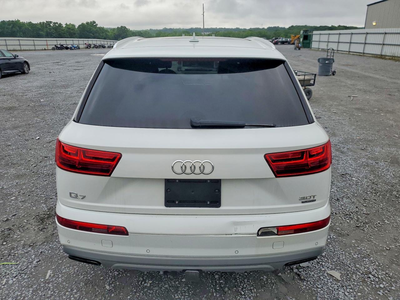 2017 AUDI Q7