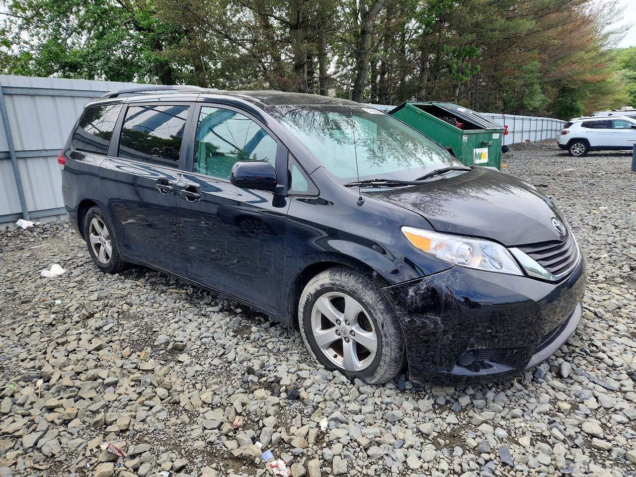 2014 TOYOTA SIENNA